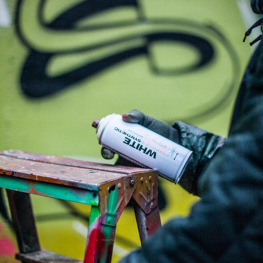 MONTANA CANS WHITE|MONTANA CANS。世界のグラフィティー MONTANA CANS WHITE|MONTANA CANS。世界のグラフィティー